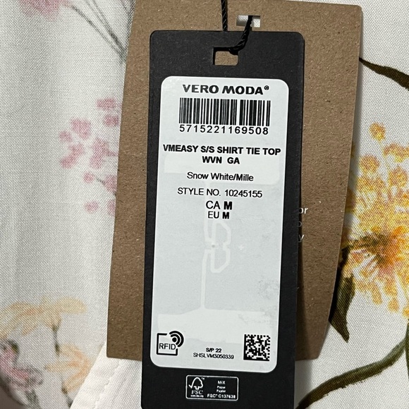 Vero Moda VMeasy Short Sleeve V-Neck Tie Front Top - Picture 12 of 13